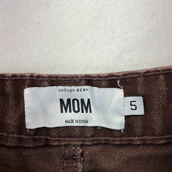 Refuge Brown Jeans Mom Skinny Straight Ankle High Rise Juniors Size 5 Pants - Picture 9 of 10